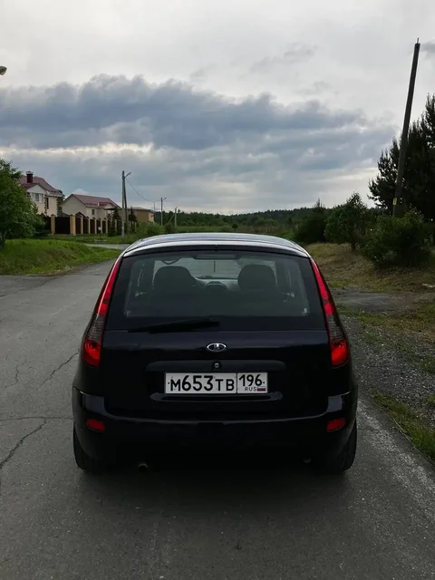 Lada Kalina в отличном состоянии с редким цветом - Автозапчасти в Екатеринбург