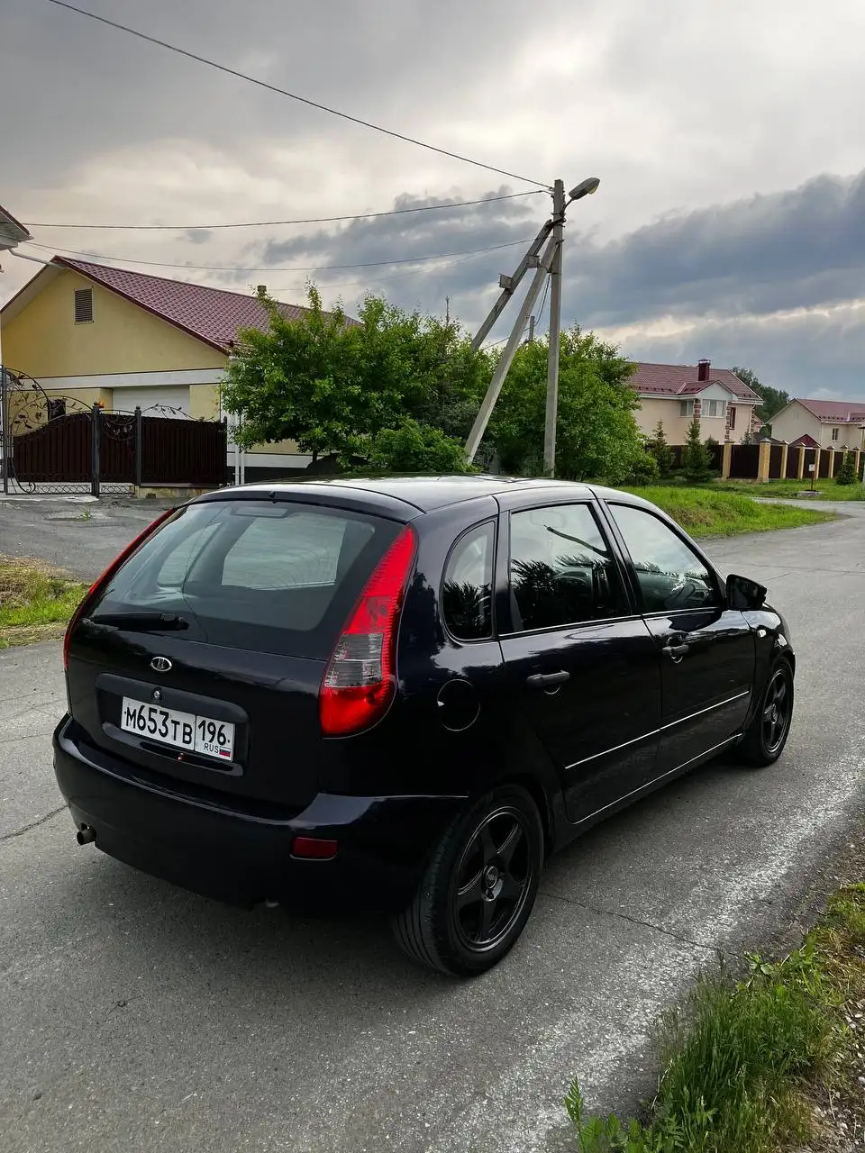 Lada Kalina в отличном состоянии с редким цветом - Легковые автомобили (Авто) в Екатеринбург