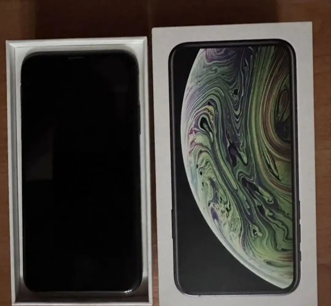 iPhone Xs - Смартфоны и гаджеты (Электроника) в Екатеринбург