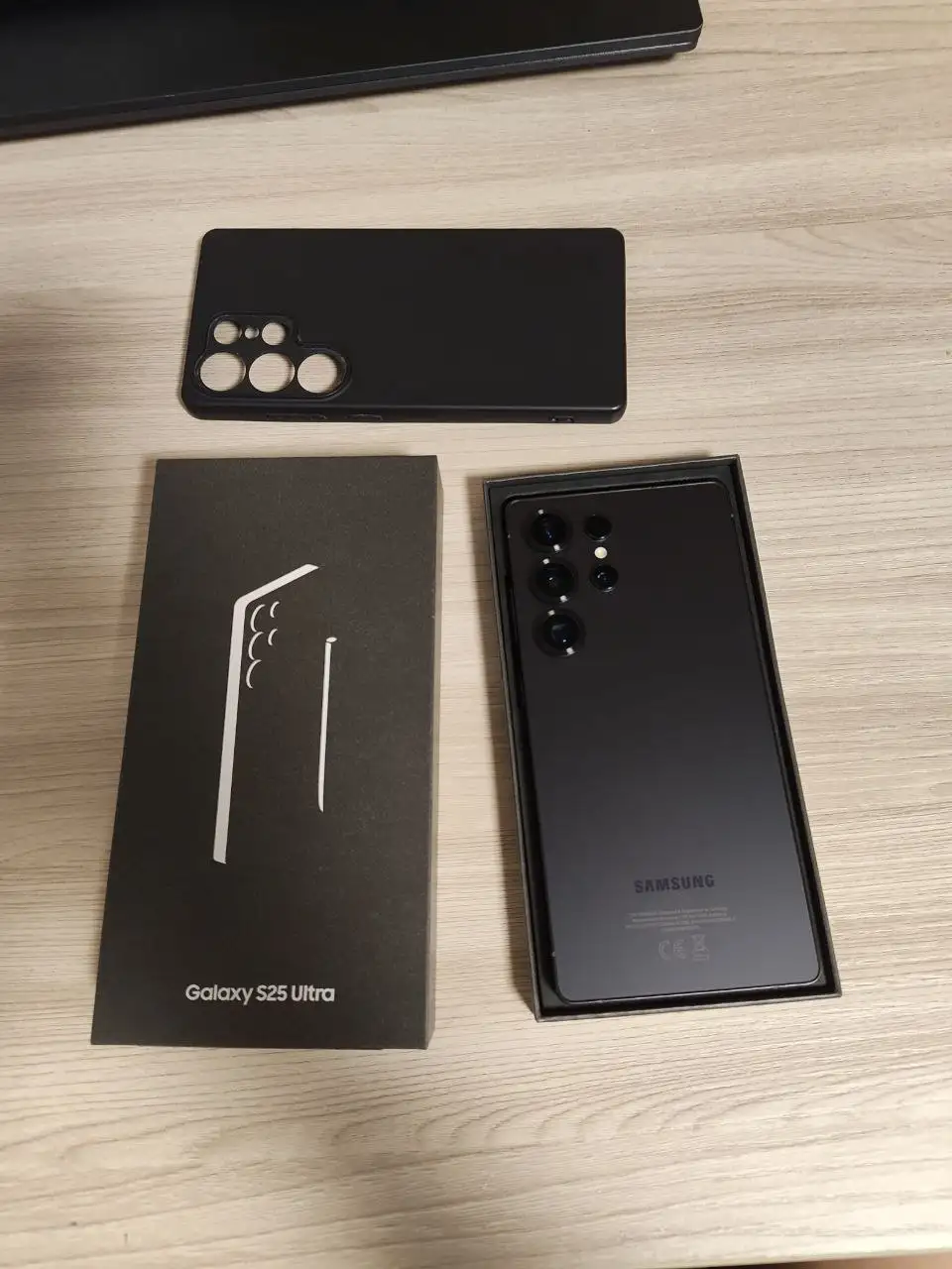 Продаю Samsung S25 Ultra 12/256 ГБ - Смартфоны и гаджеты (Электроника) в Екатеринбург