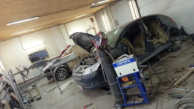 Продажа сварочного аппарата Аврора Динамика 1800 с тележкой и рамой гидравлического пресса - Разное в Екатеринбург