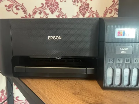 Продам принтер Epson L3250 - Наушники и гарнитуры в Екатеринбург