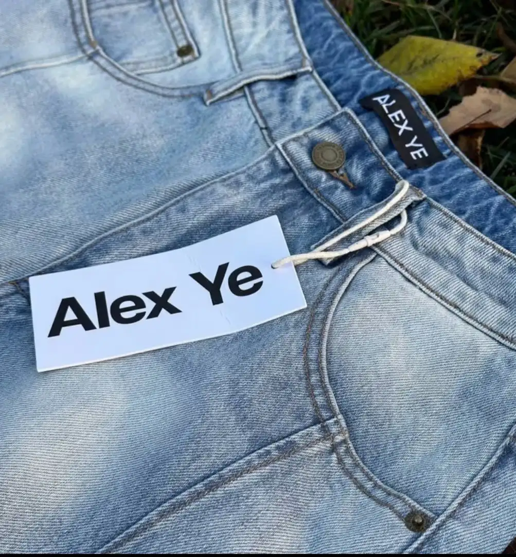 Джинсы Alex Ye - Джинсы (Одежда) в Екатеринбург