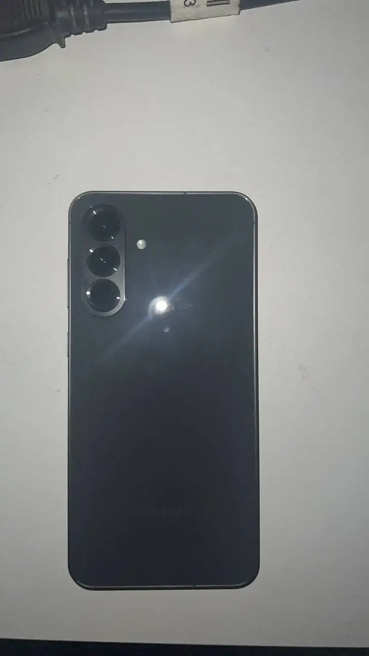 Продам Samsung A56 новый - Телефоны (Электроника) в Екатеринбург