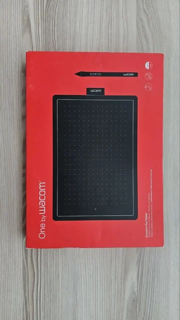 Графический планшет Wacom CTL-672 One Medium (новый) - Техника для красоты в Екатеринбург