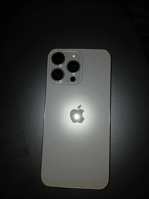 Продам белый iPhone 15 Pro Max 256 ГБ - Телевизоры и оборудование в Екатеринбург