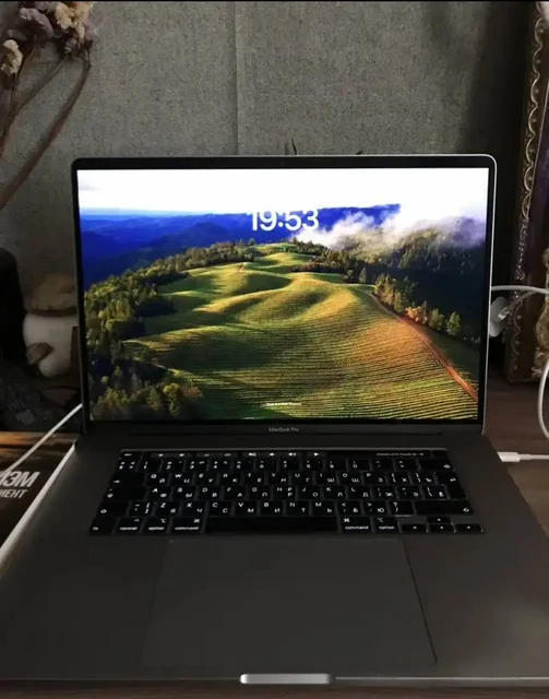 MacBook Pro 16" 2019 i7 16GB 512GB - Игровые аксессуары в Екатеринбург