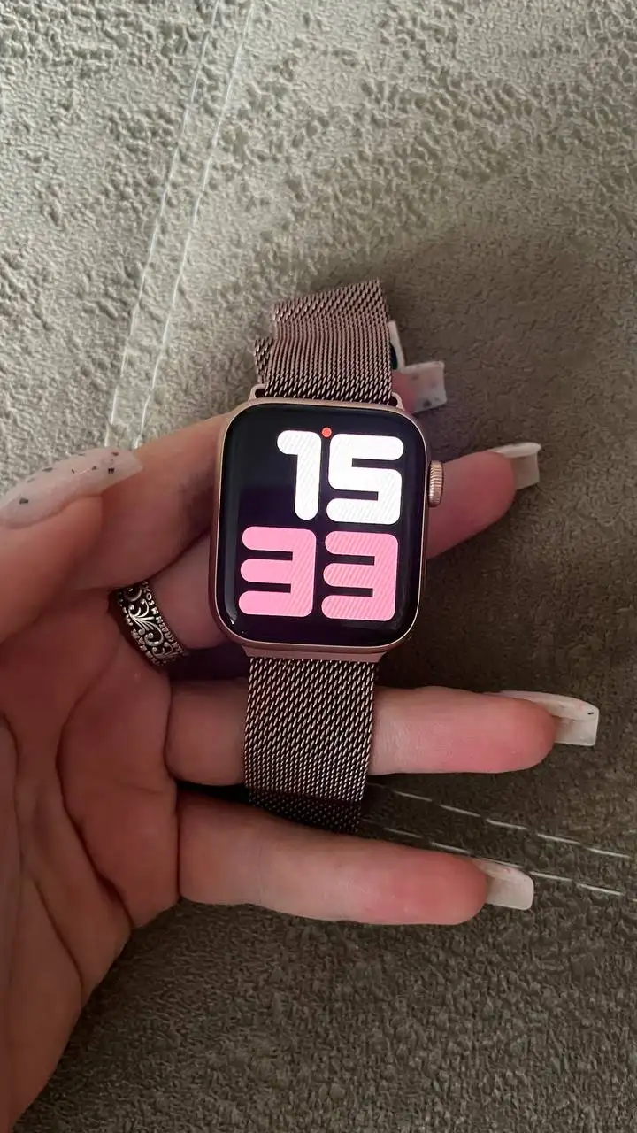 Продам Apple Watch - Умные часы (Электроника) в Екатеринбург