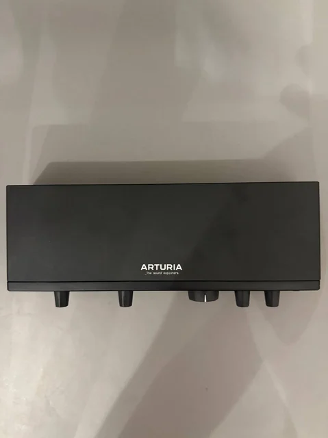 Продам внешнюю звуковую карту Arturia MiniFuse 4 - Видео и фото техника в Екатеринбург