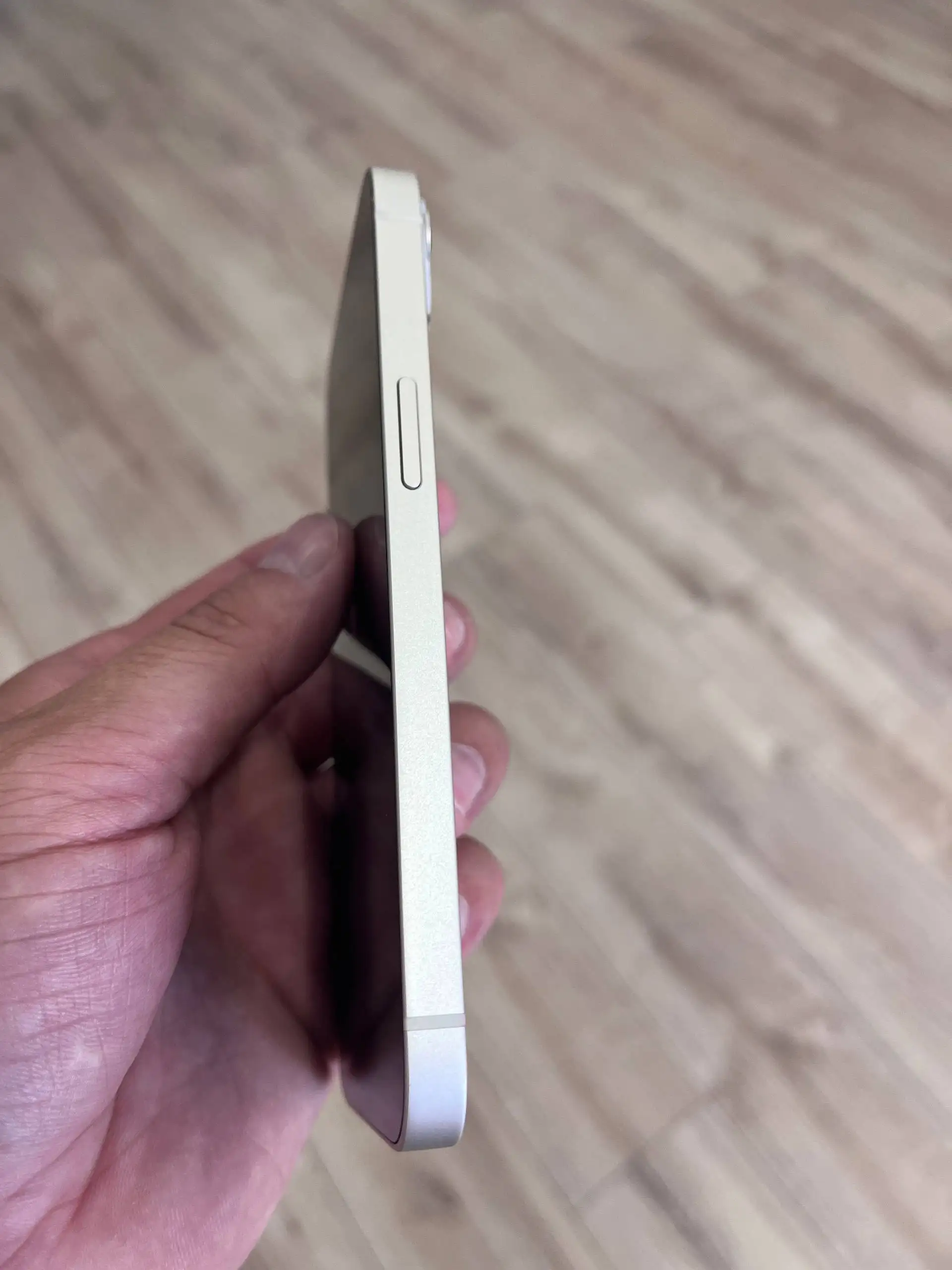 iPhone 13 128 ГБ в идеальном состоянии - Смартфоны и телефоны (Электроника) в Екатеринбург
