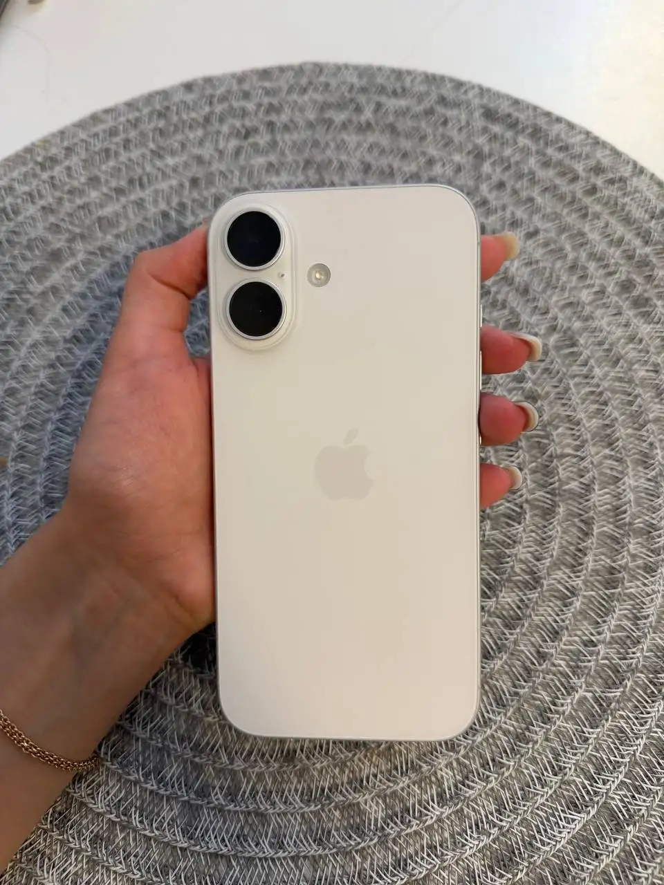 iPhone 16 (128GB) в идеальном состоянии - Смартфоны (Электроника) в Екатеринбург