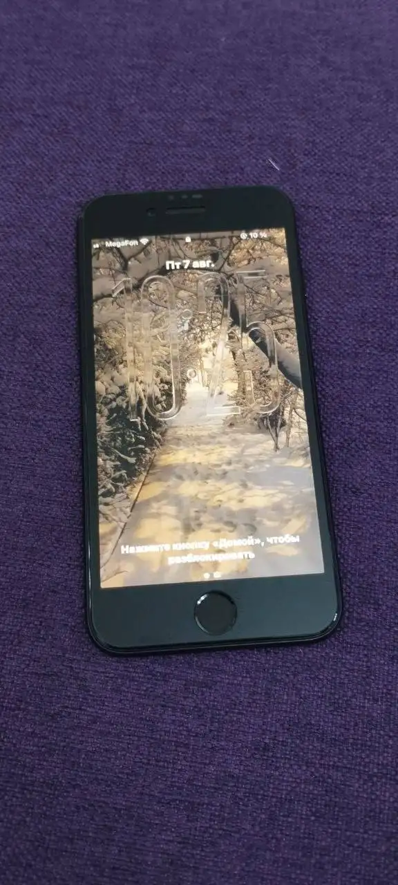 iPhone SE 2020 128 ГБ, скол на экране, АКБ 77% - Смартфоны (Электроника) в Екатеринбург