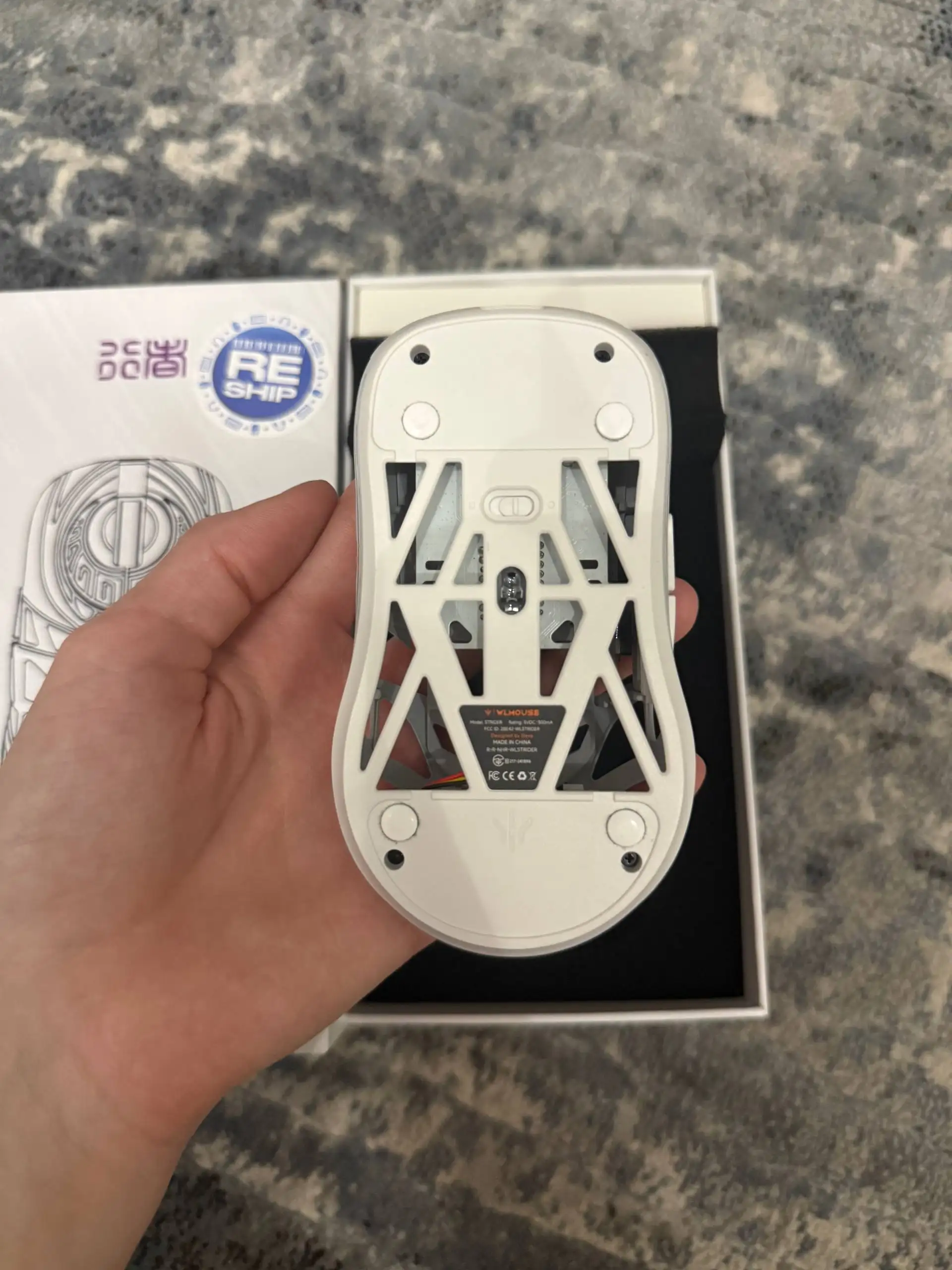 Продам беспроводную мышь WLMouse Strider белая - Компьютерная мышь (Электроника) в Екатеринбург