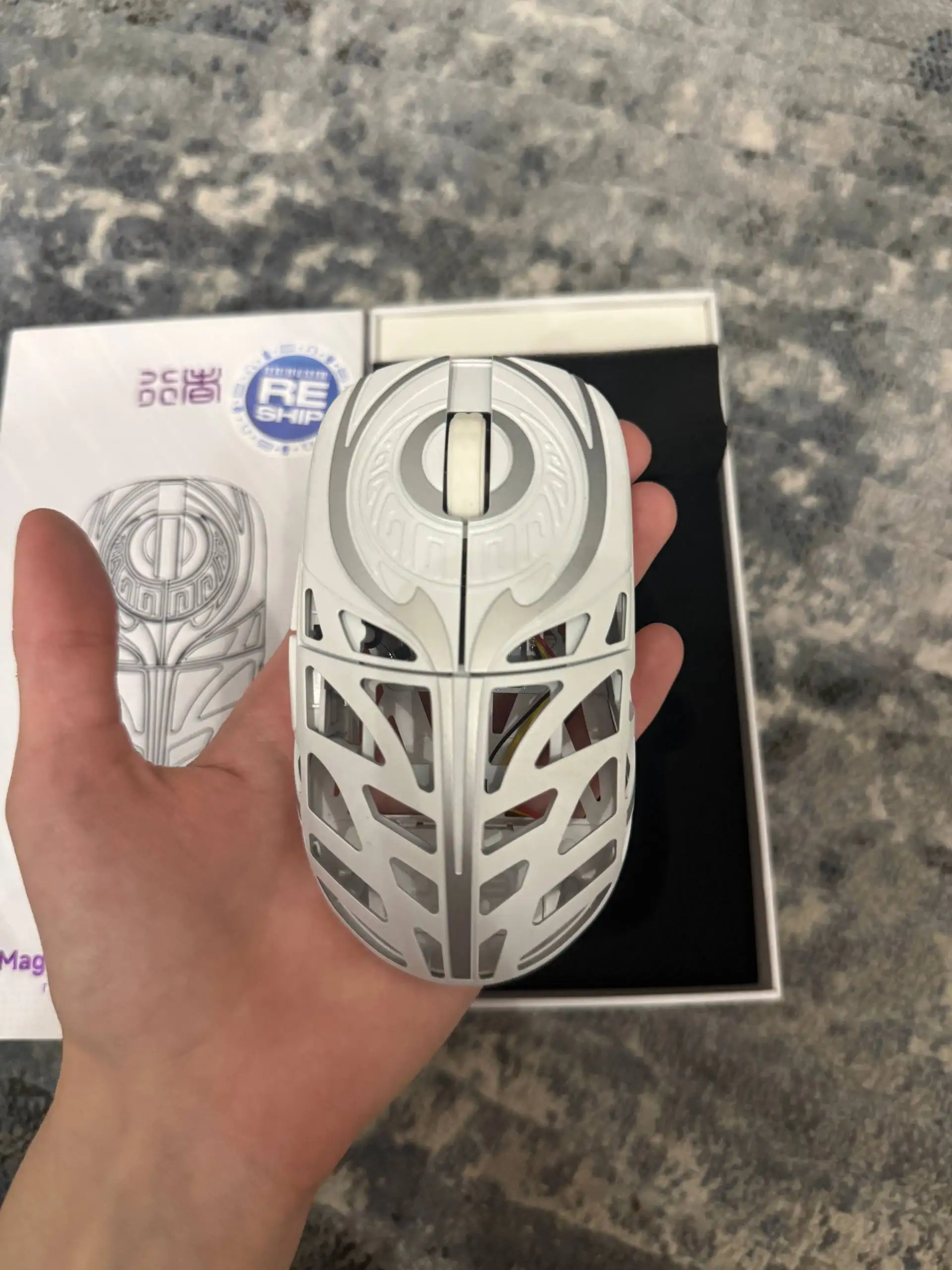 Продам беспроводную мышь WLMouse Strider белая - Компьютерная мышь (Электроника) в Екатеринбург