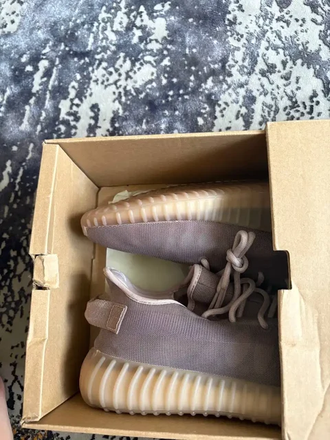 Продам новые кроссовки adidas Yeezy Boost 350 - Обувь в Екатеринбург