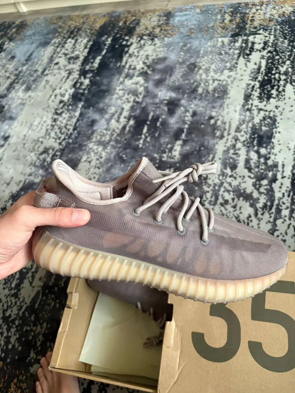 Продам новые кроссовки adidas Yeezy Boost 350 - Обувь (Одежда) в Екатеринбург