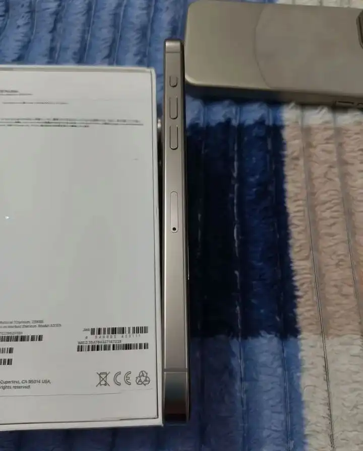 Продажа iPhone 15 Pro Max 256 ГБ