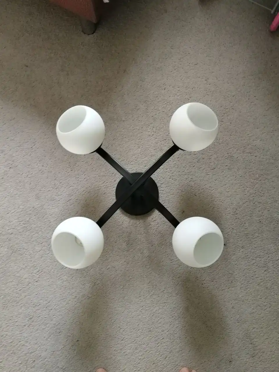 Продам люстру