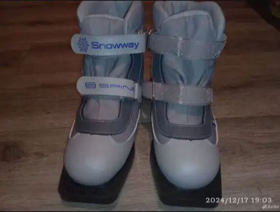 Лыжные ботинки новые