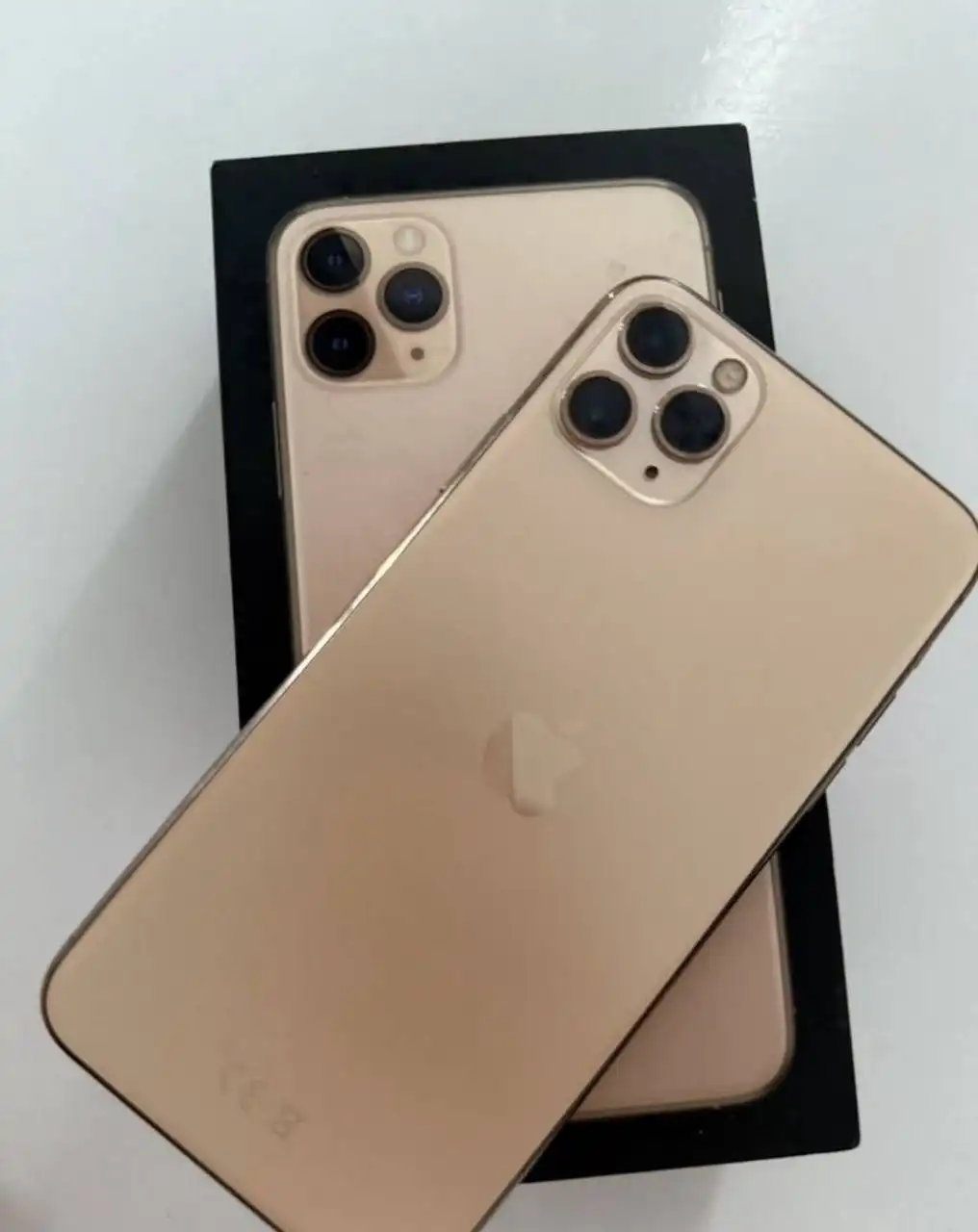 iPhone 11 Pro Max 256 ГБ в идеальном состоянии