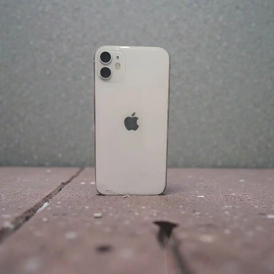 Продам iPhone 11 64 GB