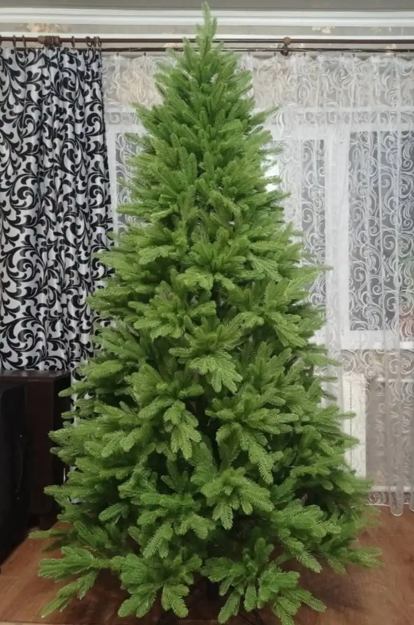 Продажа искусственной ели высотой 215 см