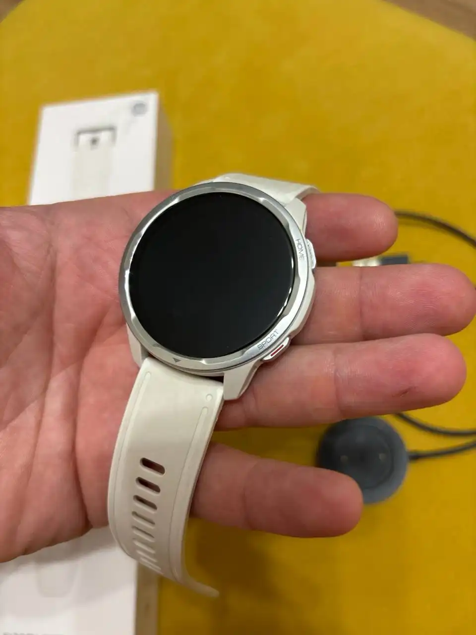 Продам умные часы Xiaomi в прекрасном состоянии