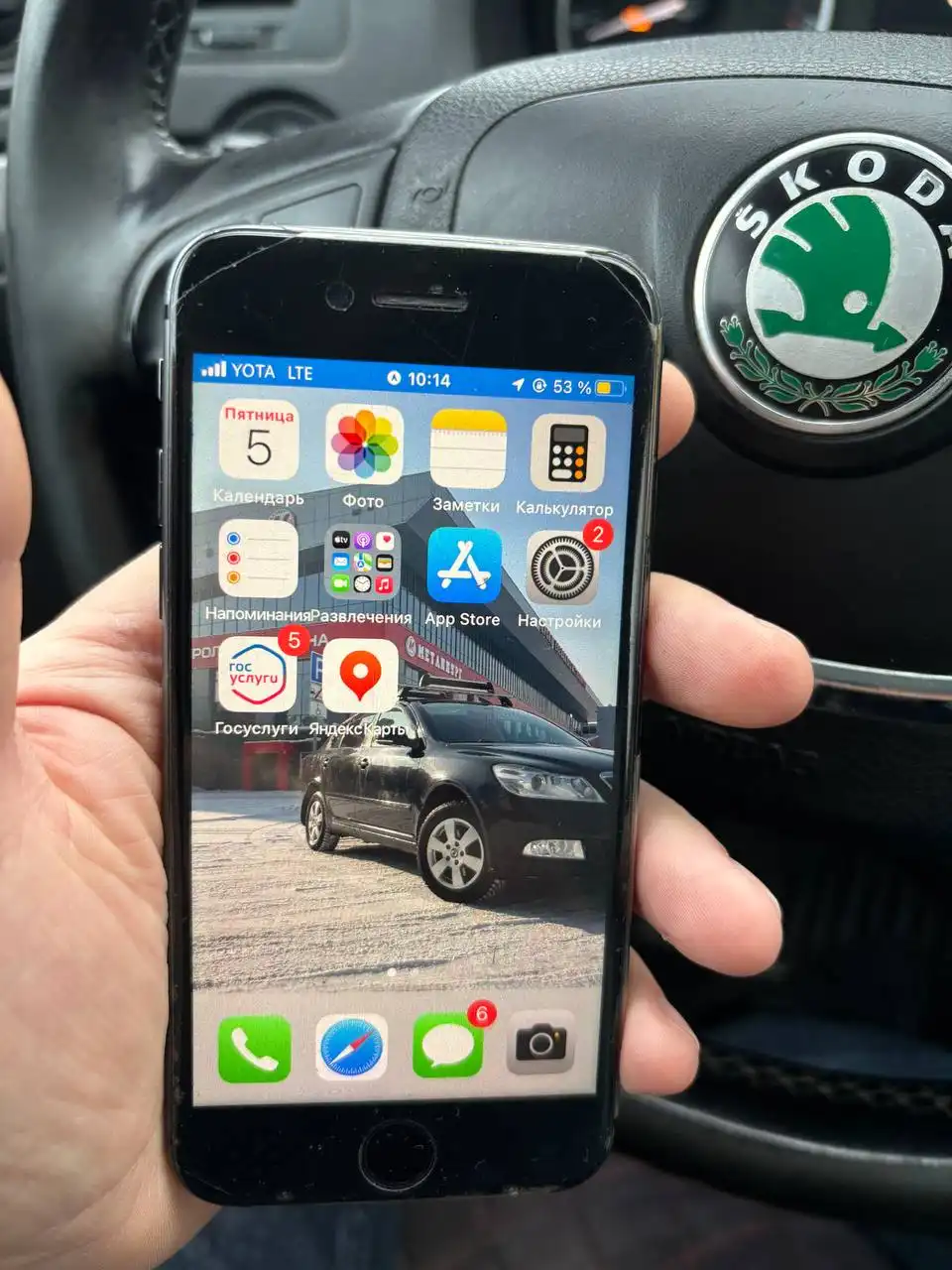 Продам iPhone 8 в отличном состоянии