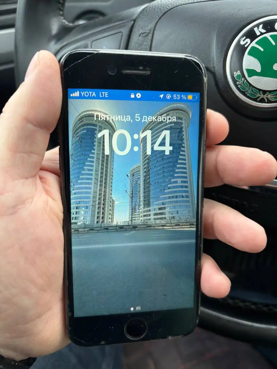 Продам iPhone 8 в отличном состоянии