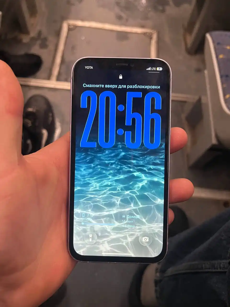 Продам iPhone 12