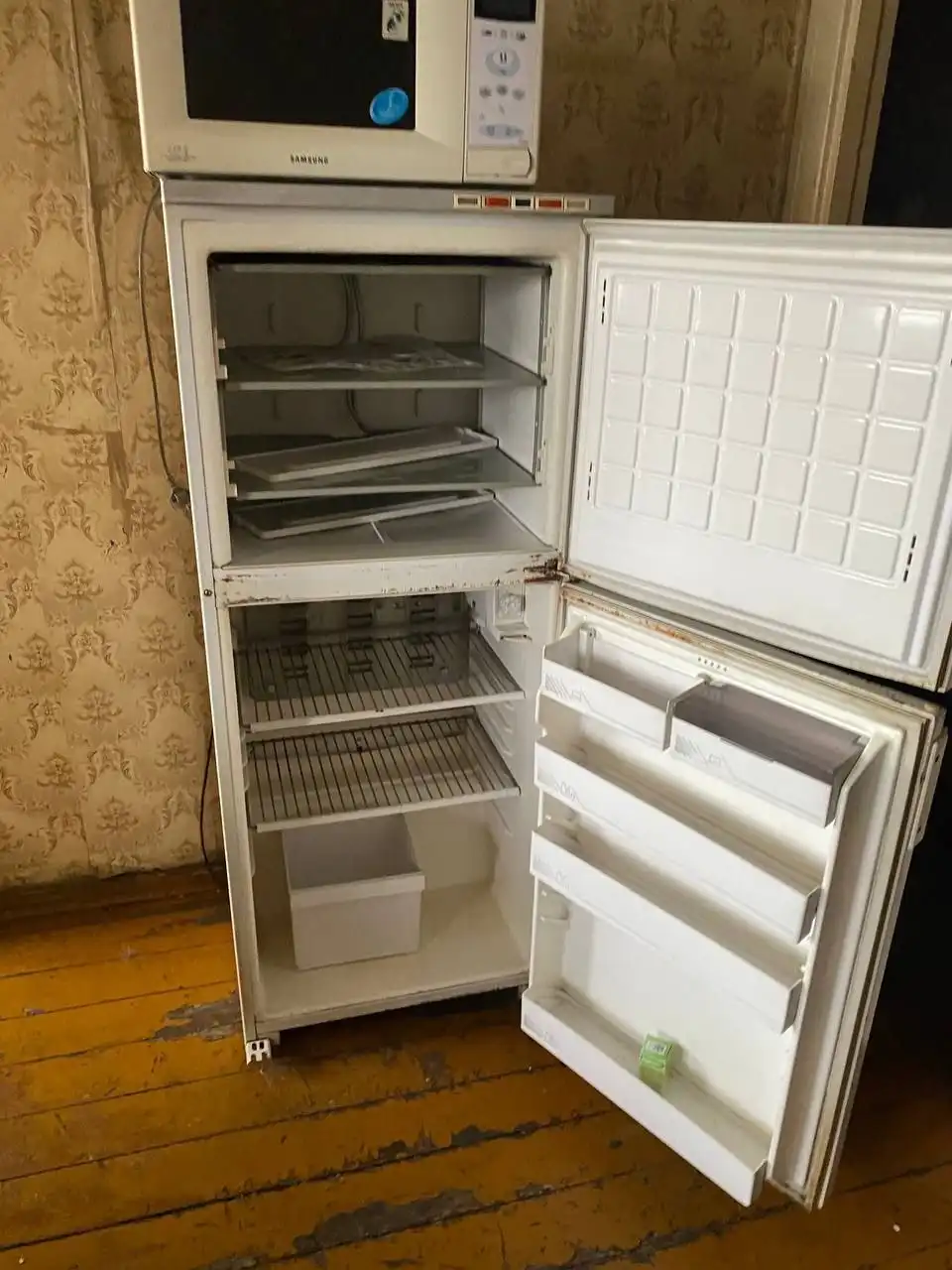 Продажа холодильника и микроволновой печи на запчасти