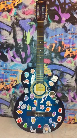 Продажа классической гитары с чехлом - частное объявление в Новокузнецк