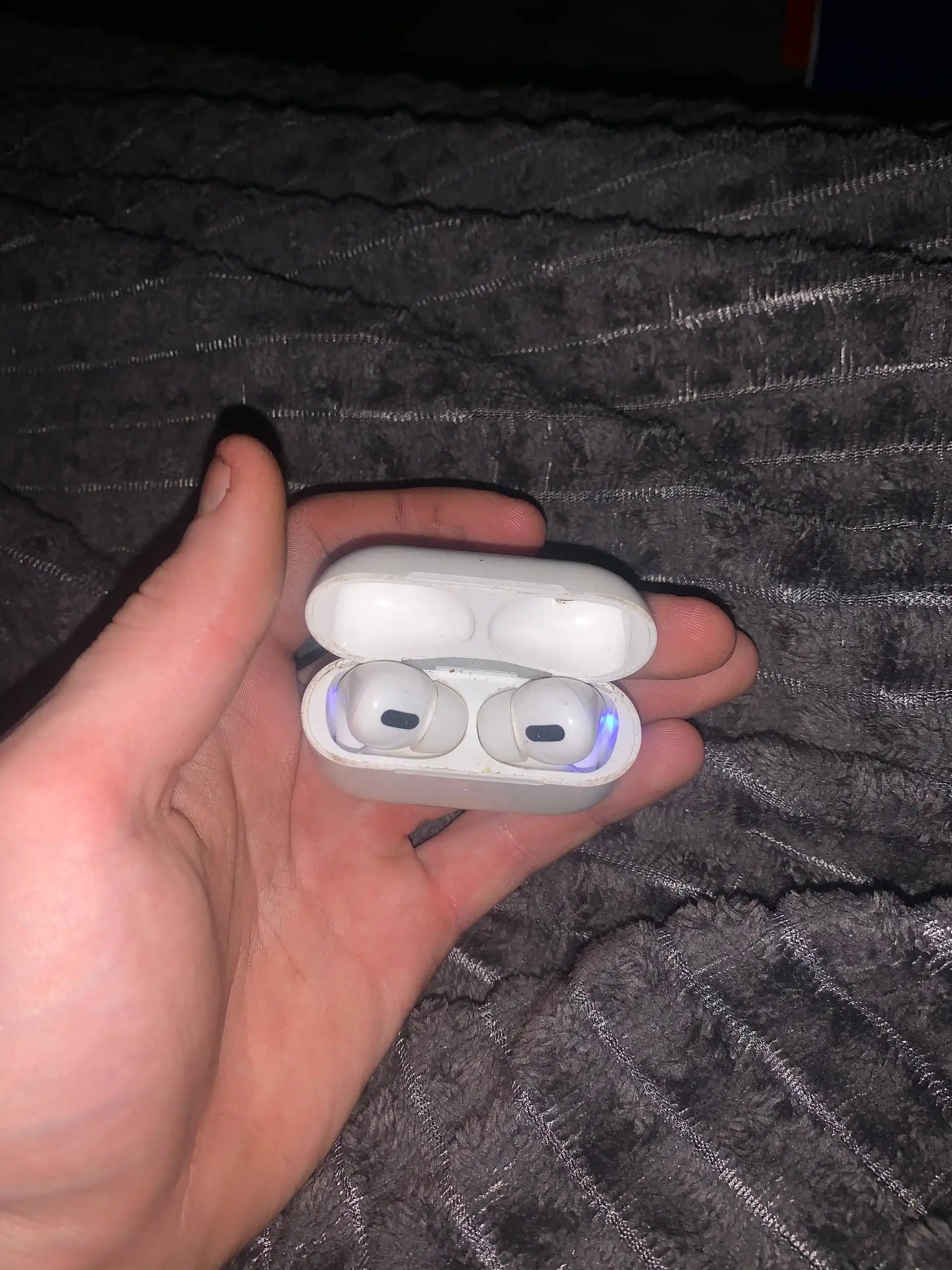 Продам наушники на подобии аирподс