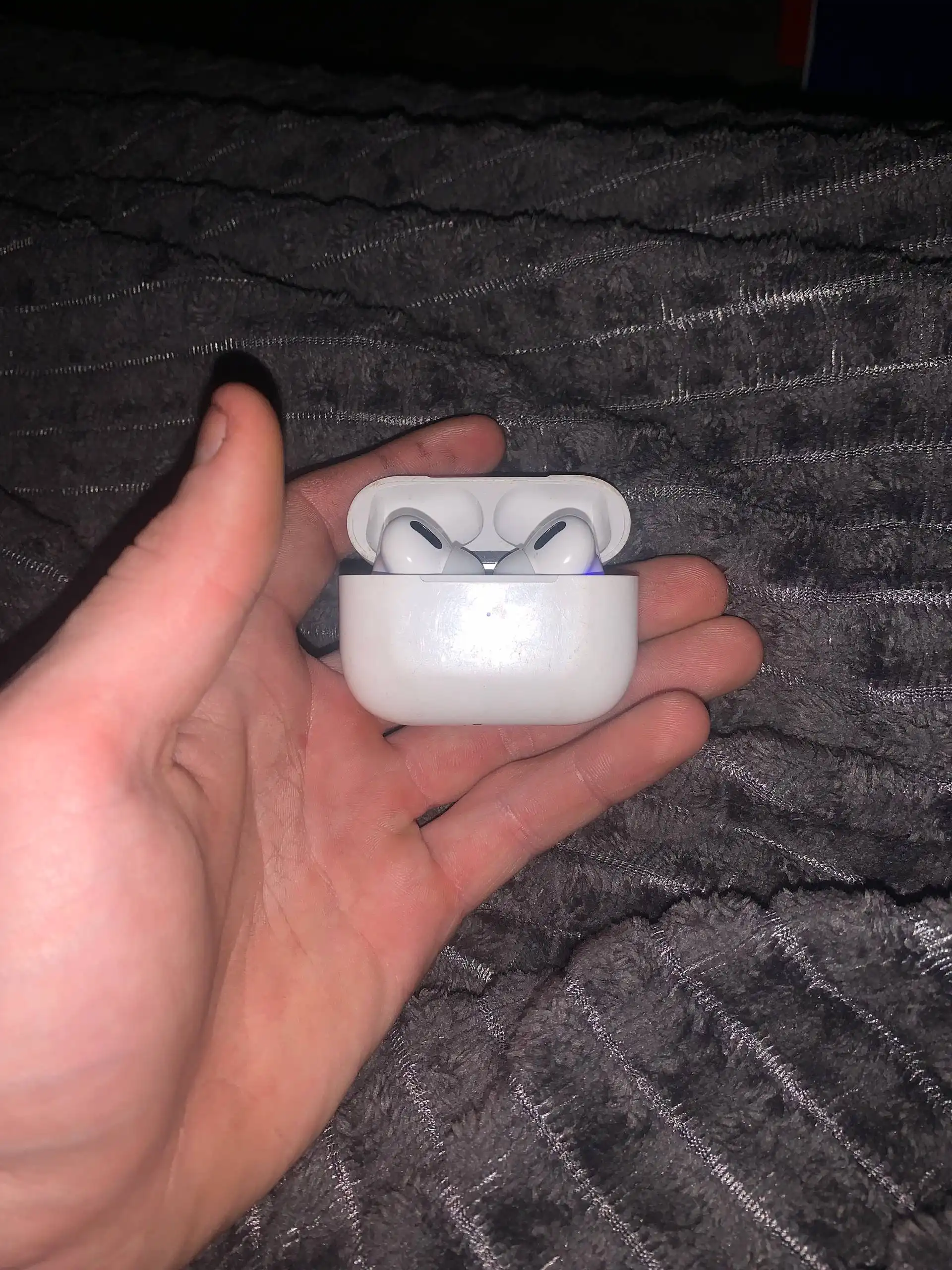 Продам наушники на подобии аирподс