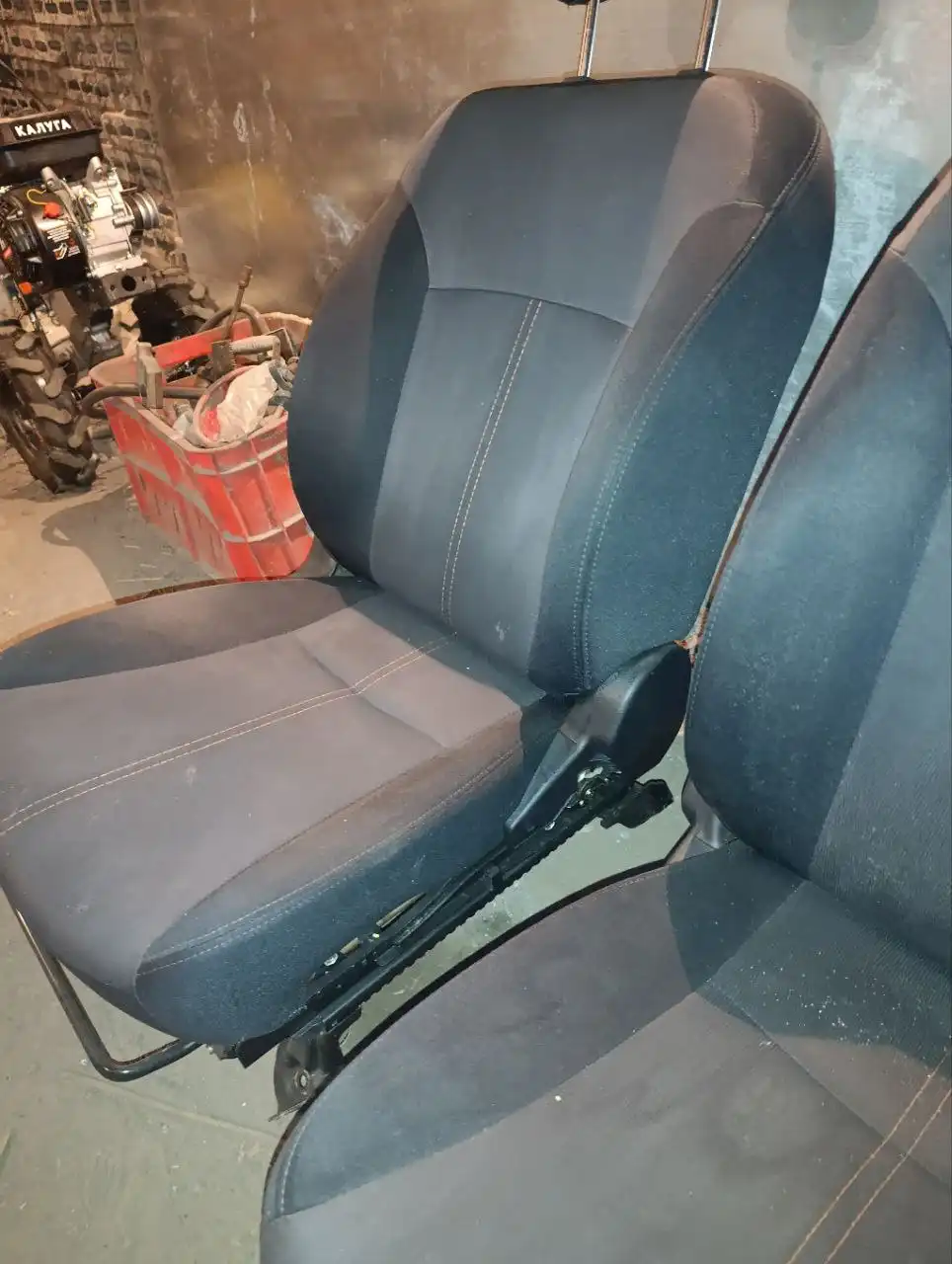 Продам передние сиденья Subaru Forester SH