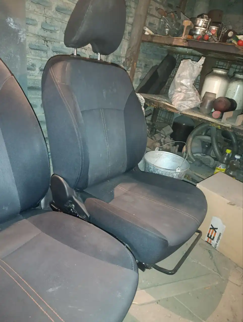 Продам передние сиденья Subaru Forester SH