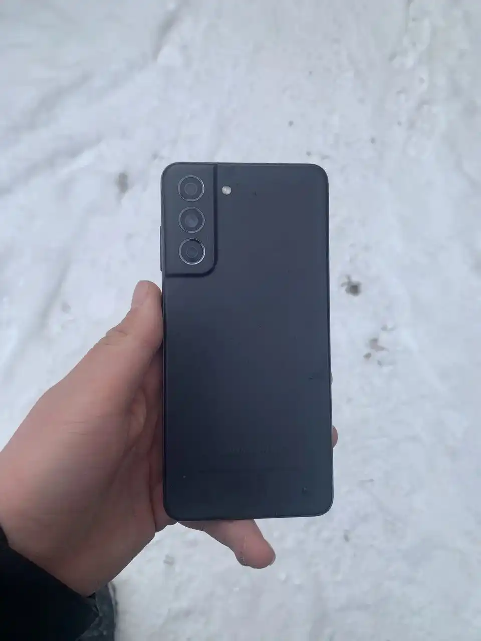 Продам Samsung Galaxy S21 5G серый 128/8 ГБ