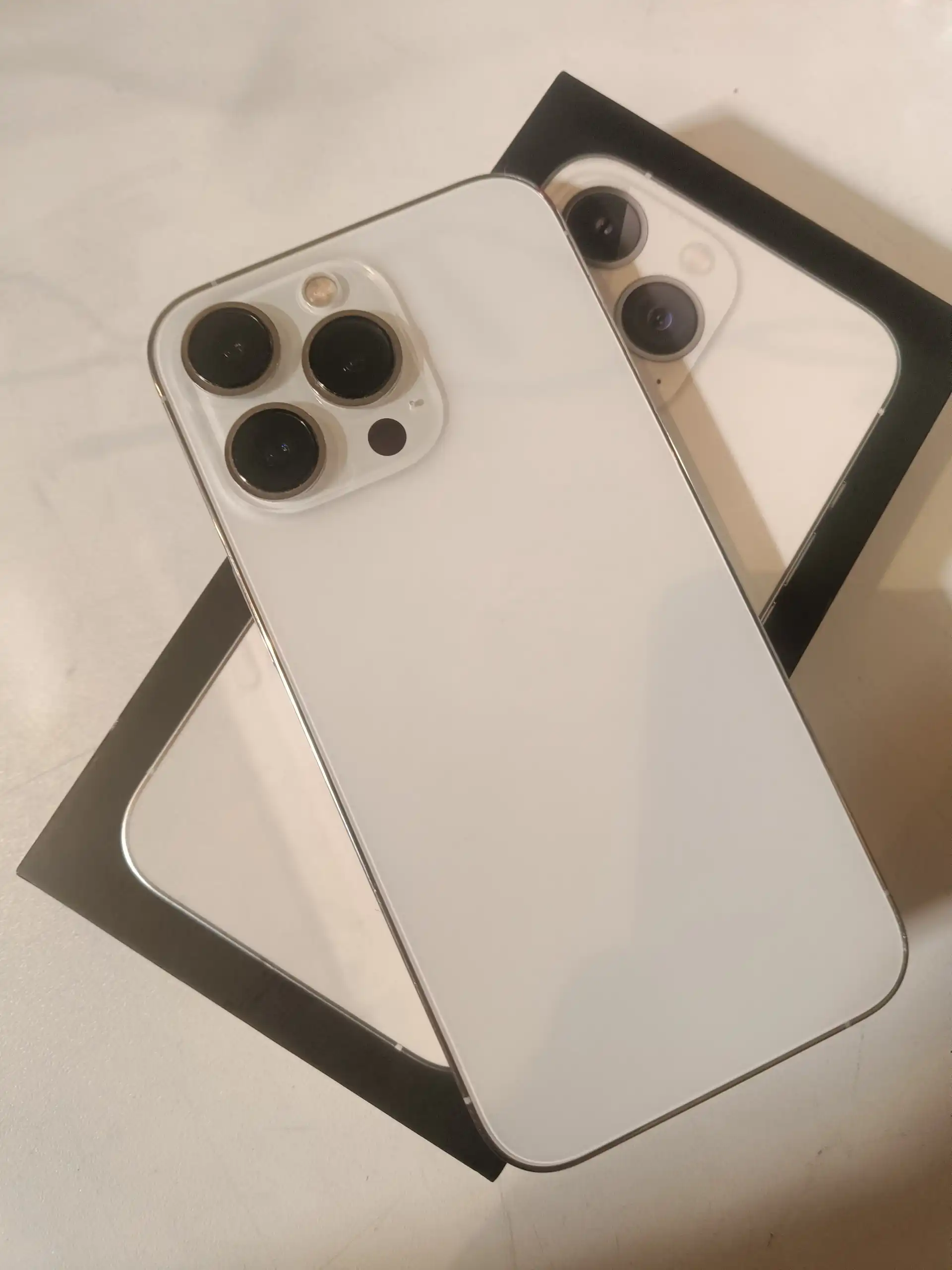 Продажа iPhone 13 Pro в идеальном состоянии