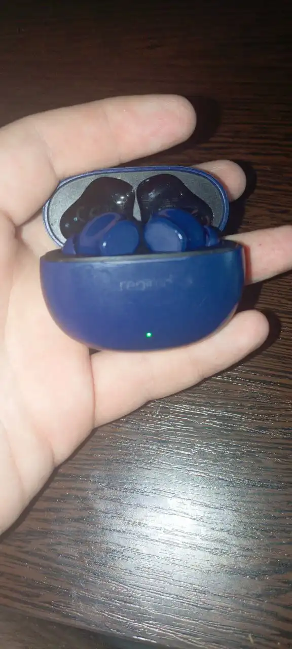 Продажа коробки от iPhone, мышек и наушников realme - Барахолка в Новокузнецк