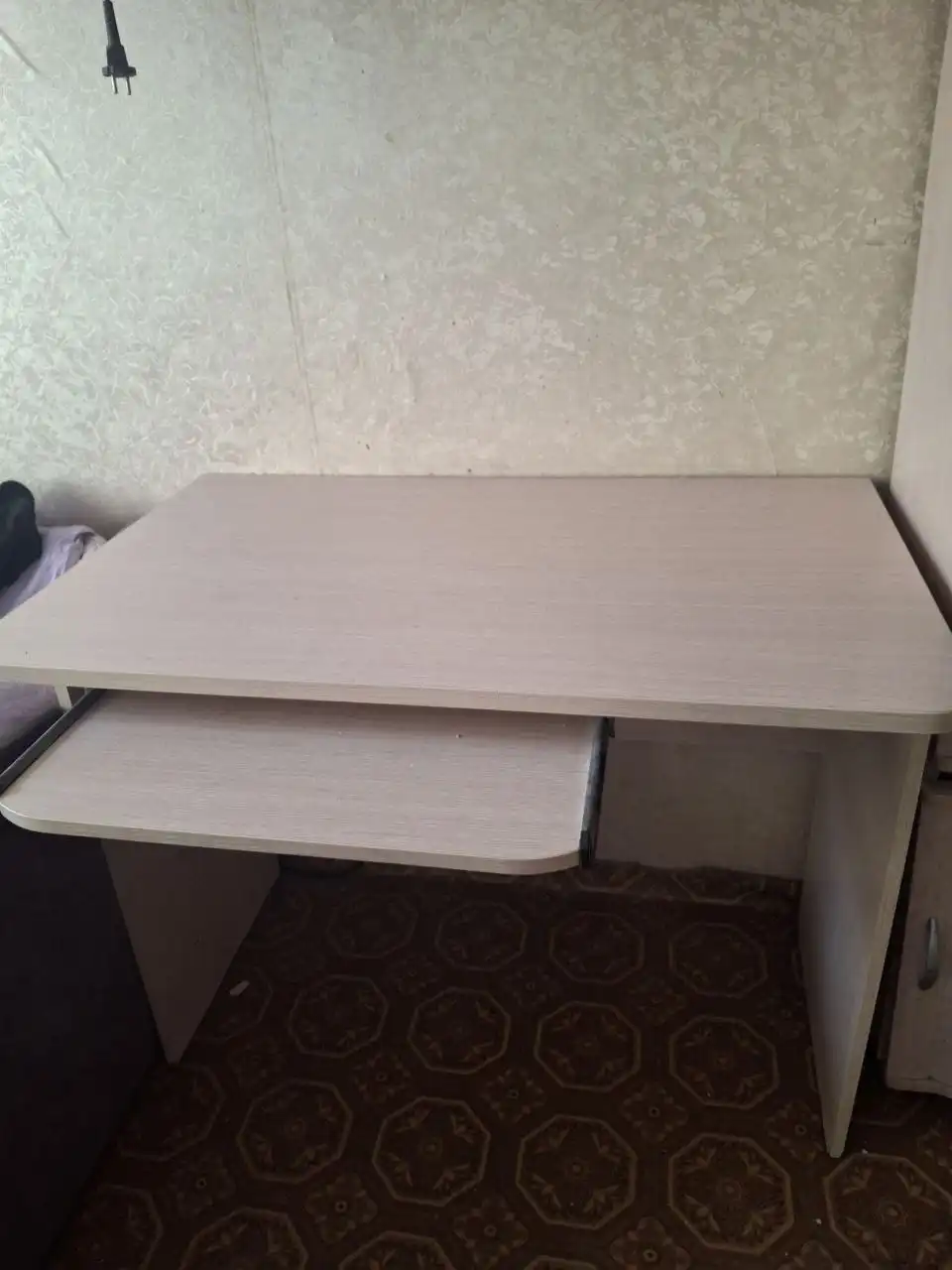 Продам б/у шкафы венге угловой и уголок ученика - Мебель (Для дома и дачи) в Новокузнецк