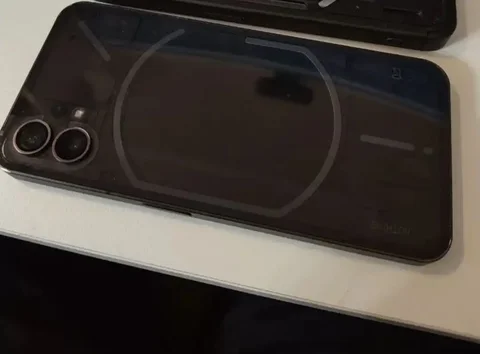 Обмен Nothing Phone 1 на iPhone 13 с доплатой - Компьютеры в Новокузнецк