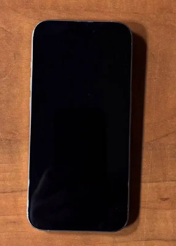 Продажа iPhone 15 Pro 256 ГБ серый - Смартфоны (Электроника) в Новокузнецк