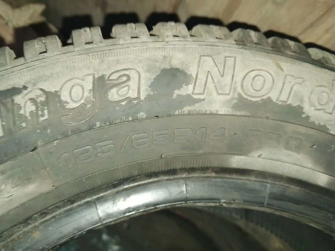 Балон зимний с шипами - Шины и диски (Запчасти) в Новокузнецк