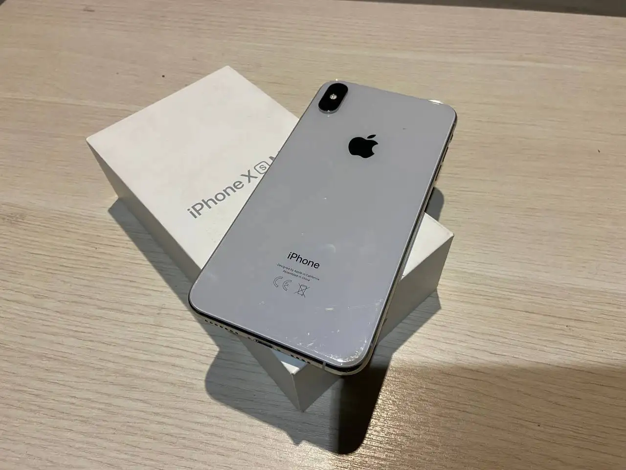 iPhone Xs Max 64GB Silver - Смартфоны (Электроника) в Новокузнецк