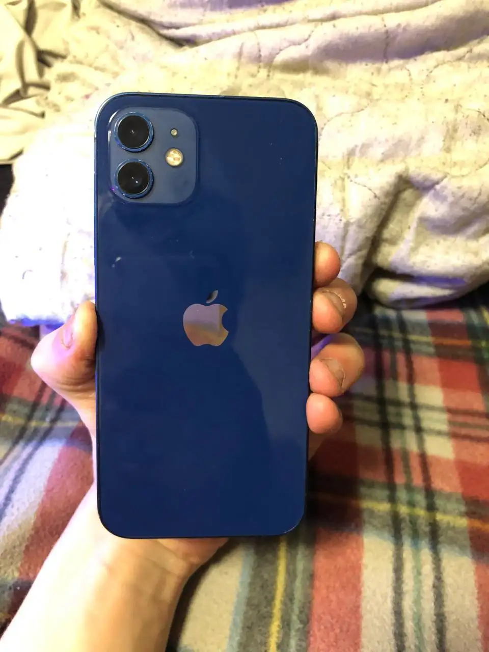 Обмен iPhone 12 с доплатой на модель выше - Смартфоны и телефоны (Электроника) в Новокузнецк