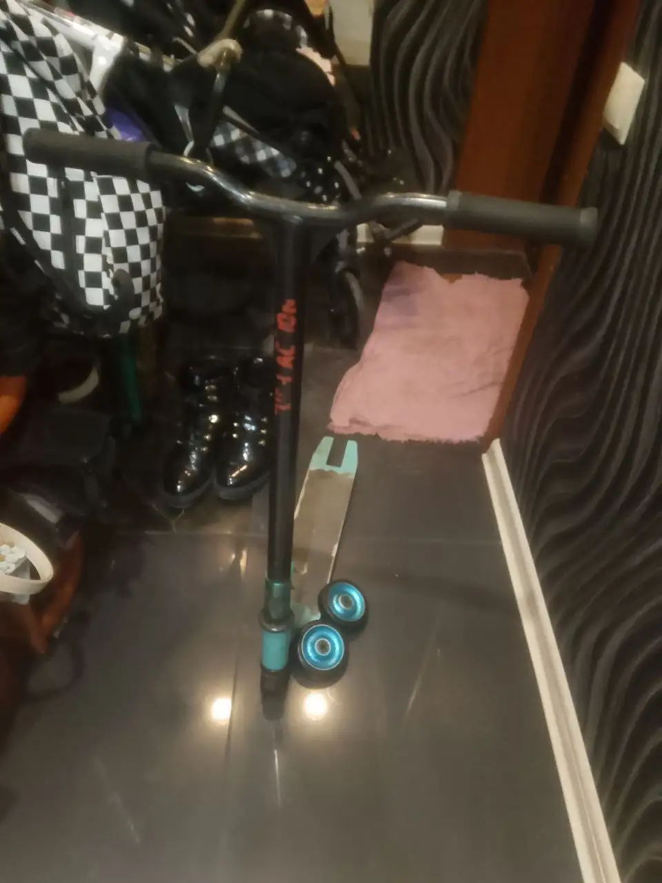 Продам самокат в плохом состоянии - Спорт и отдых (Барахолка) в Новокузнецк