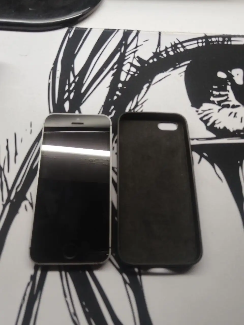 Продажа iPhone 32GB в идеальном состоянии - Смартфоны и телефоны (Электроника) в Новокузнецк