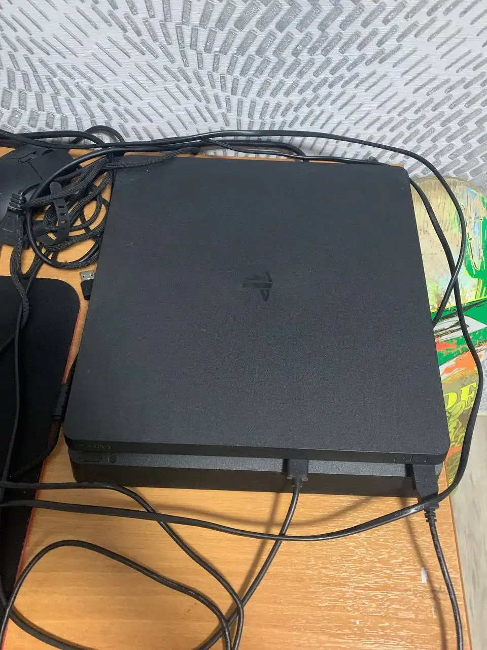 Продам PlayStation 4 - Игровые приставки (Электроника) в Новокузнецк