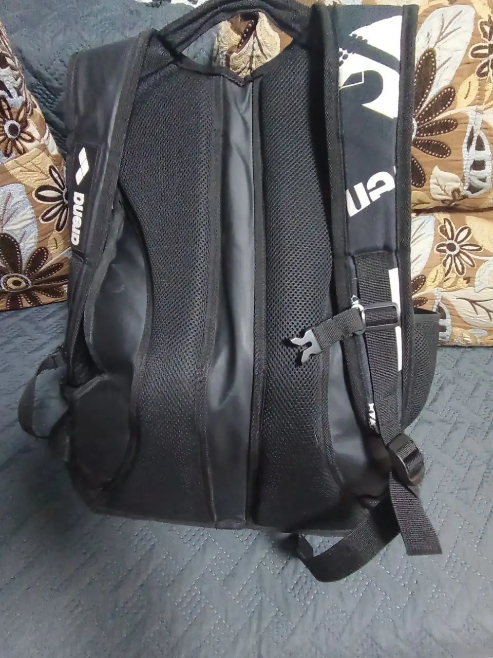 Продам спортивный рюкзак Arena с автографом спортсменки - Барахолка в Новокузнецк