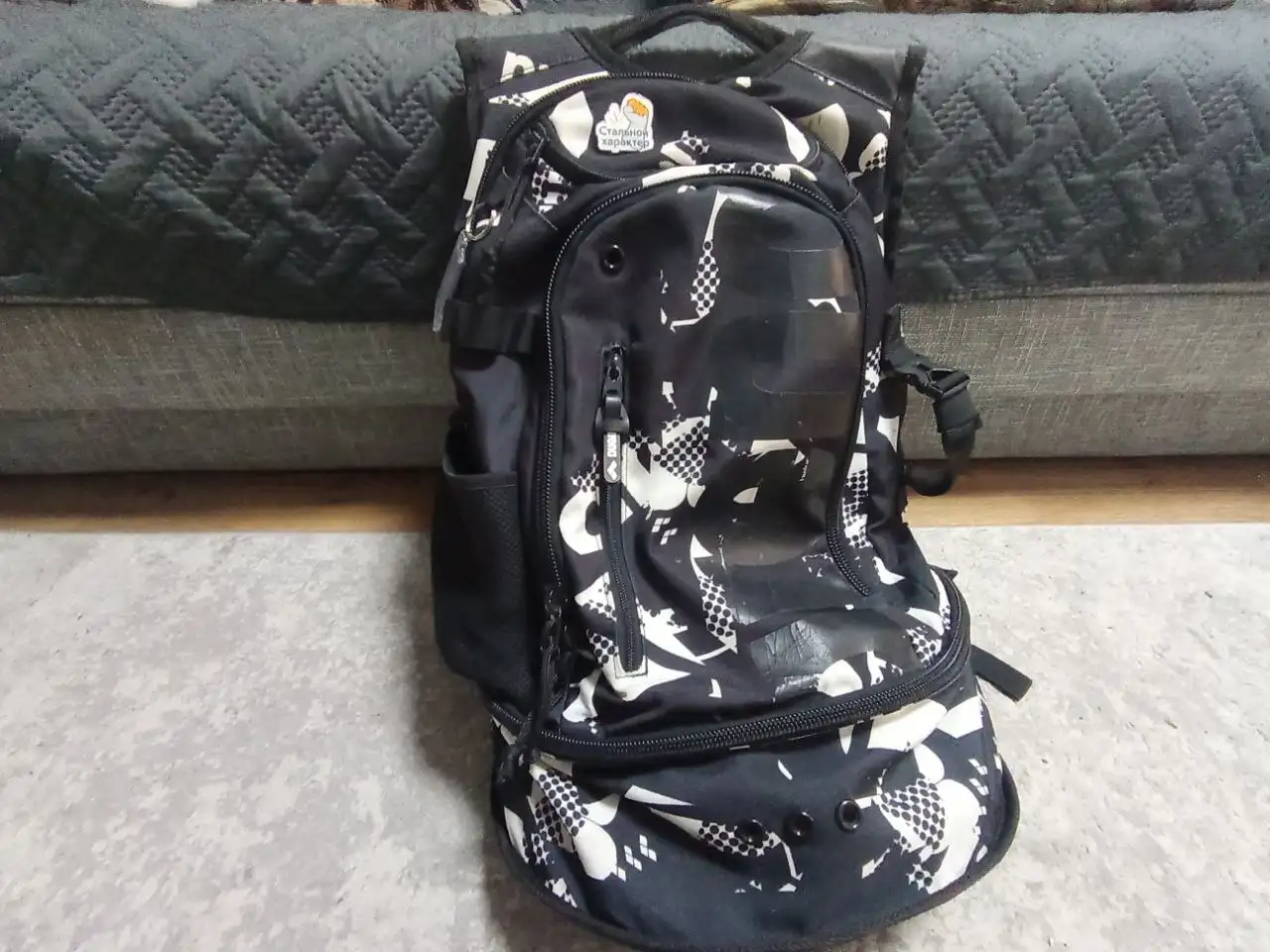 Продам спортивный рюкзак Arena с автографом спортсменки - Барахолка в Новокузнецк